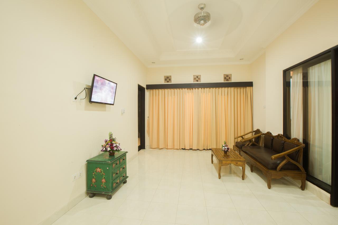 Wingsu Guest House Canggu Esterno foto