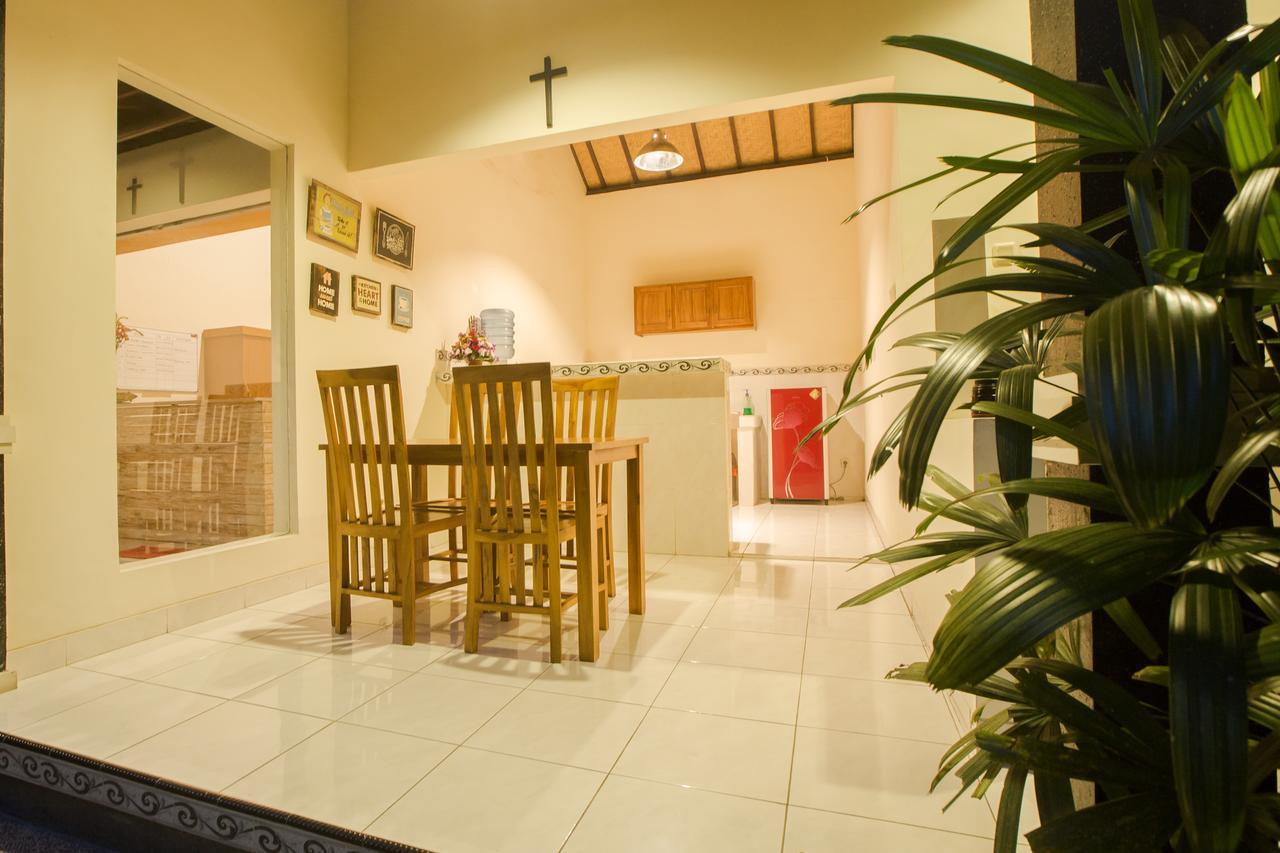 Wingsu Guest House Canggu Esterno foto