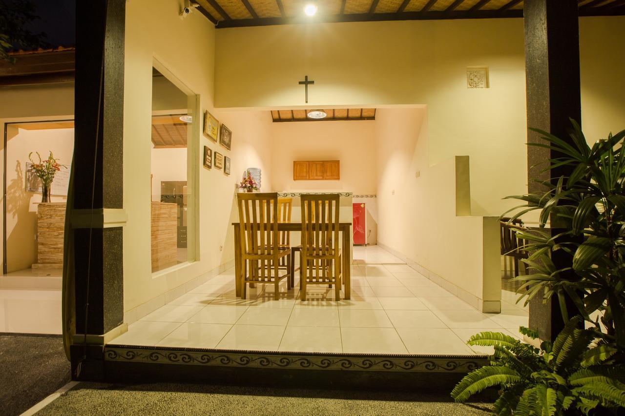 Wingsu Guest House Canggu Esterno foto